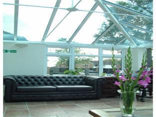 Gatwick House Otel Horley Dış mekan fotoğraf