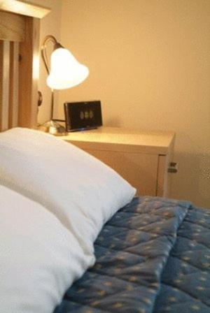 Gatwick House Otel Horley Dış mekan fotoğraf
