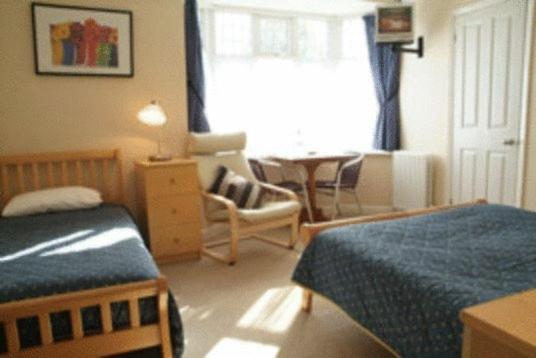 Gatwick House Otel Horley Oda fotoğraf
